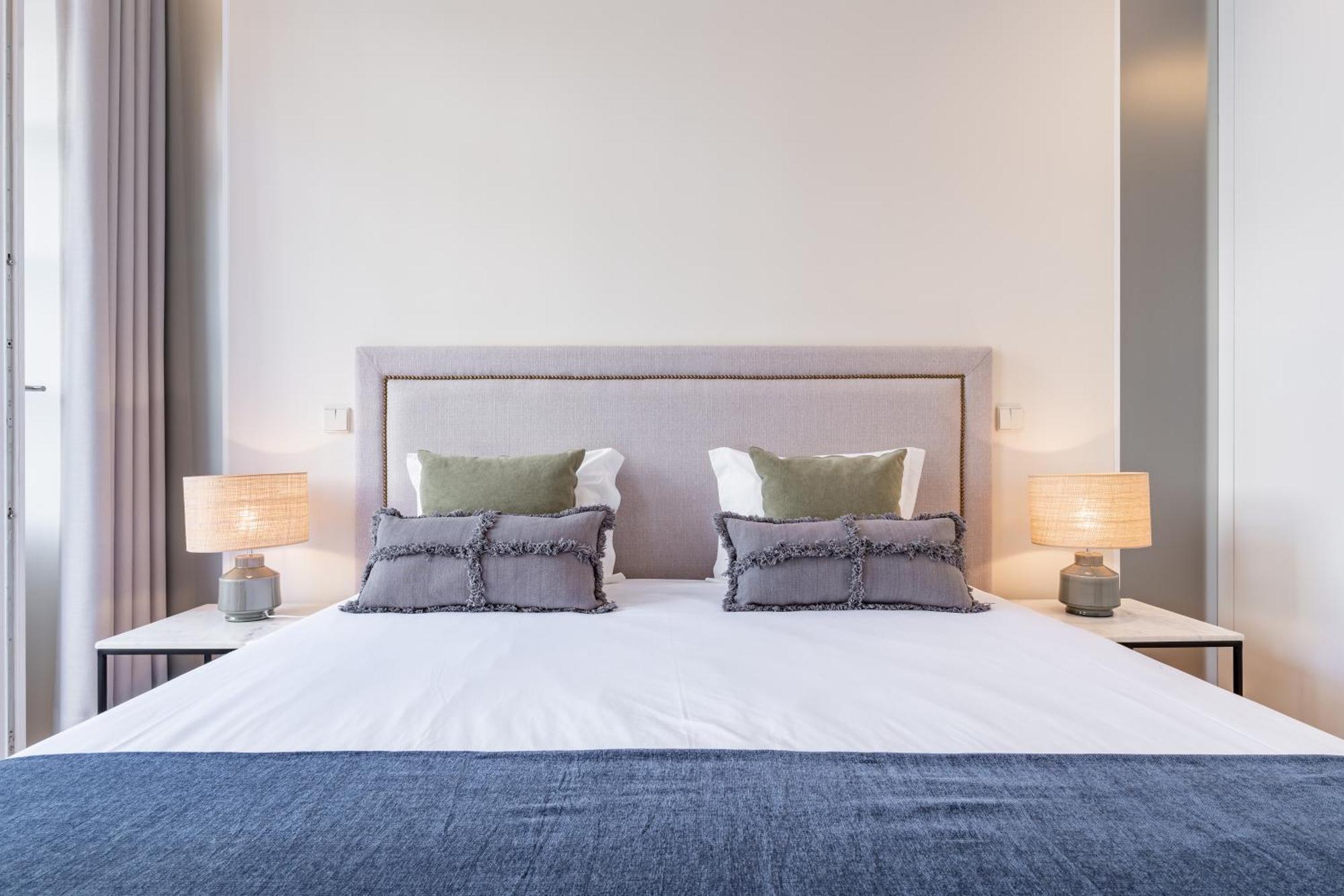 Viva 4 Suites Batalha Residence & Size Flats Batalha ポルト エクステリア 写真